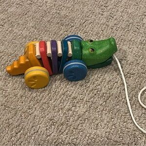 PlanToys Rainbow Dancing Alligator